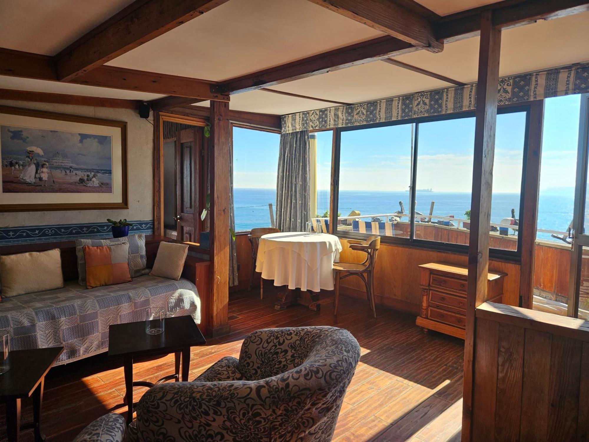 Hotel Restaurant Capducal วิญาเดลมาร์ ภายนอก รูปภาพ