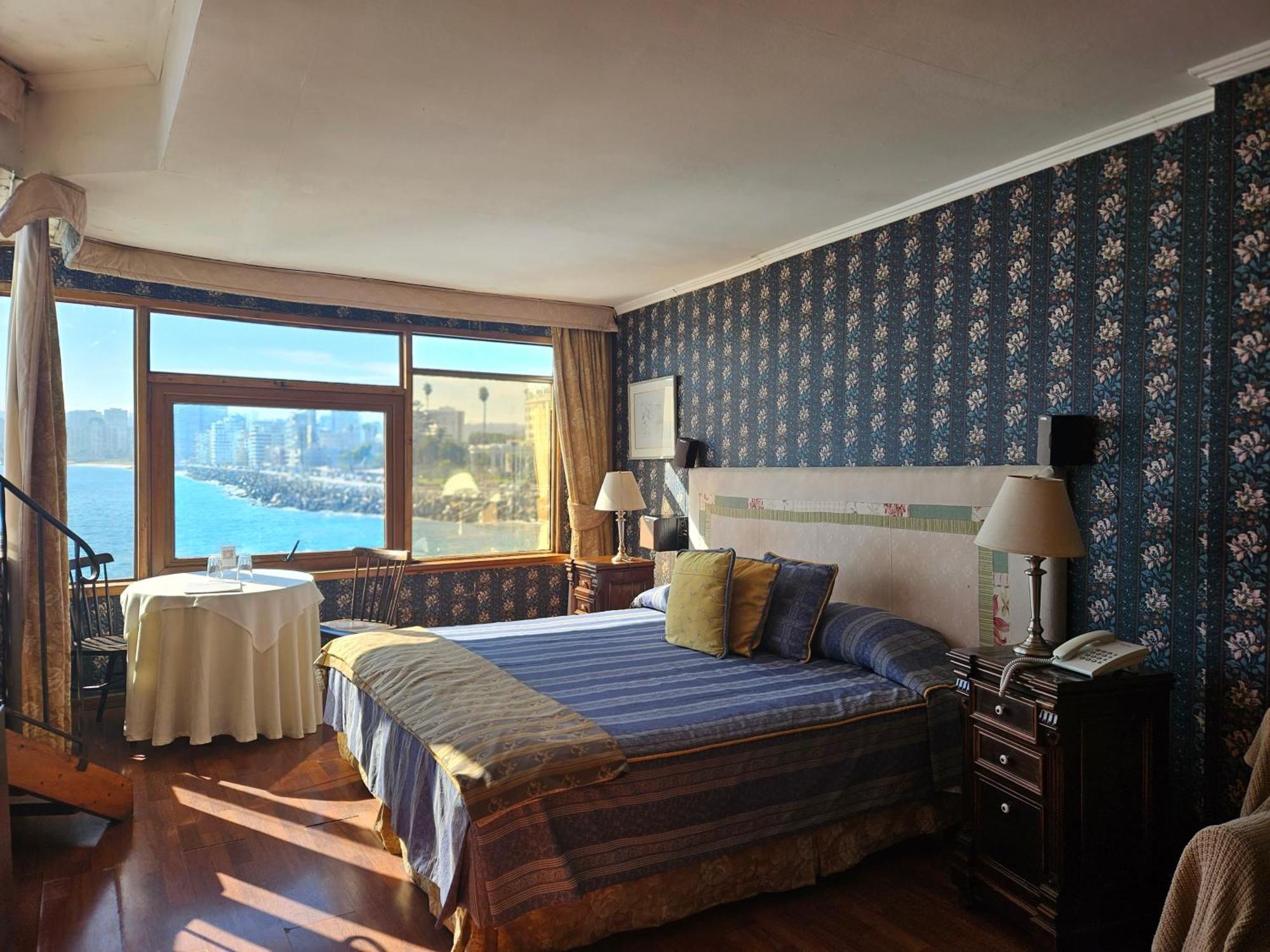 Hotel Restaurant Capducal วิญาเดลมาร์ ภายนอก รูปภาพ